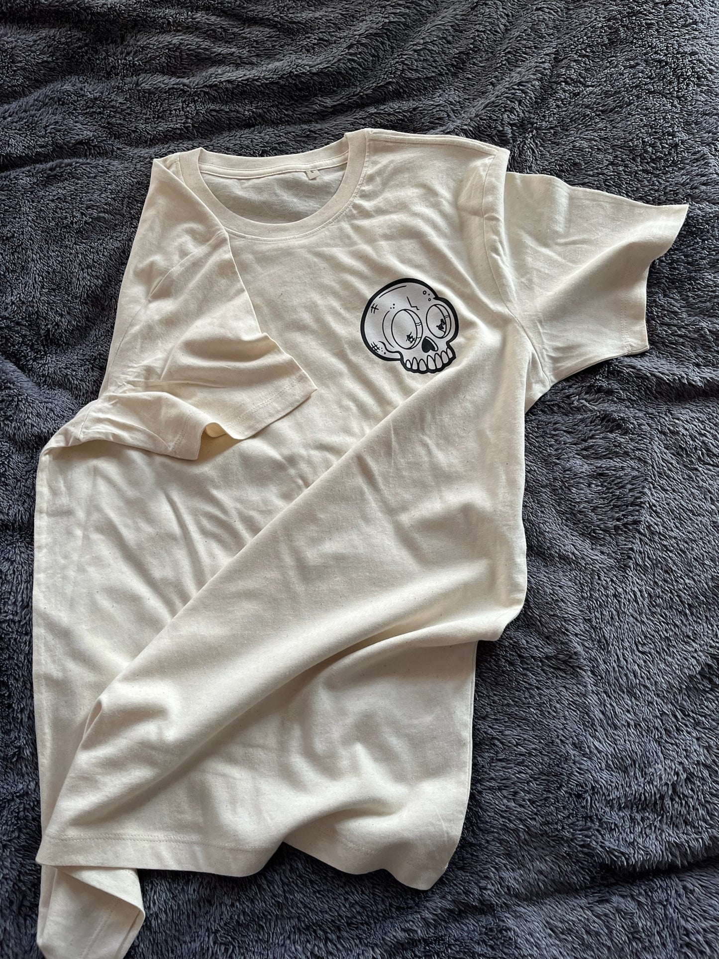 Unisex Skull & Skate Organic Tee in Eco Raw