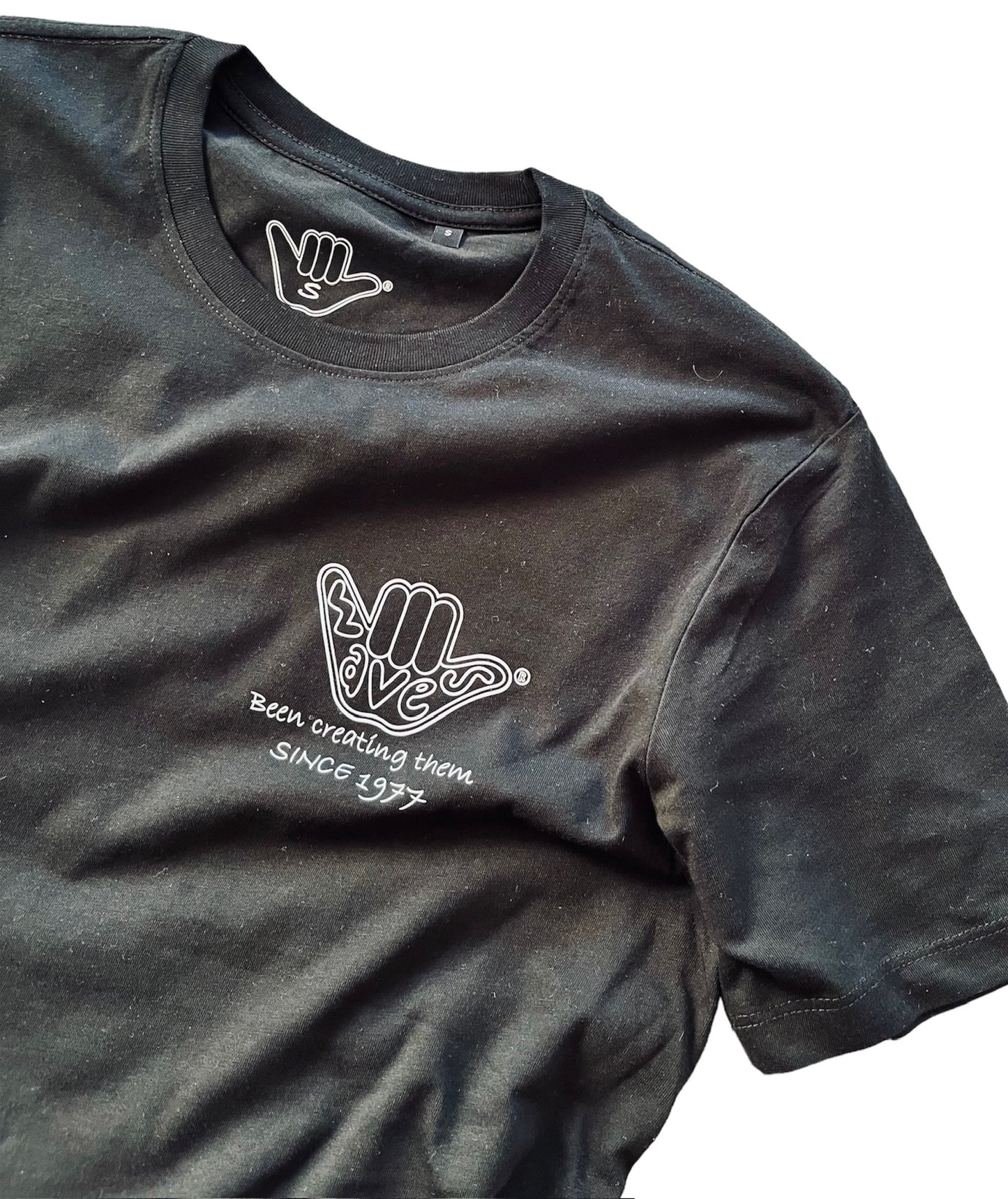 Organic Shark Catching Lucky Tee in Charcoal
